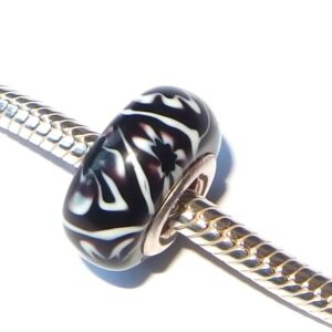 Monochrome Flowers Glass Bead