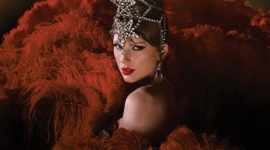 Taylor Swift’s ‘Showgirl’ Sparkle Lights Up Our Kiwifruit Capital!